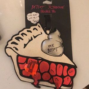 NEW 🍒 BETSEY JOHNSON XO LARGE LUGGAGE TAG DIE CUT SLICE OF PIE  🍒